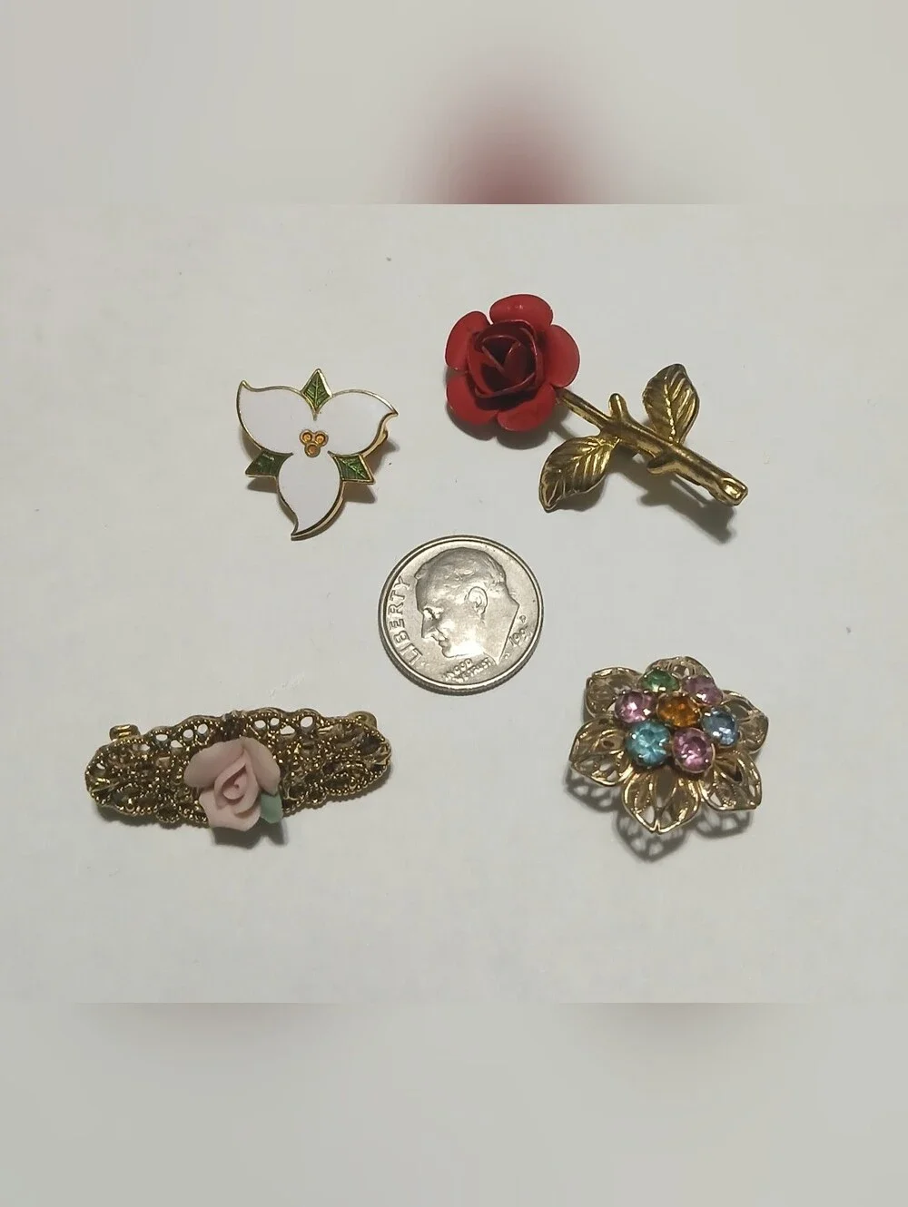 Tiny Vintage Brooch Lot
